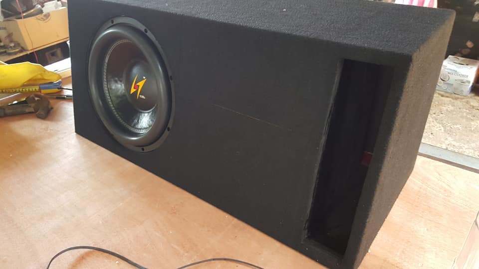 Coming abnormal buzzing noises from the speaker