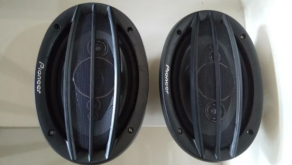 How to install external amplifier in car to fix quiet sound
