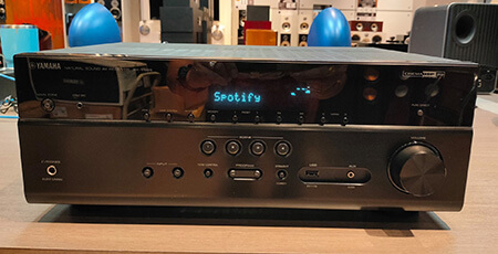 Yamaha RX-V685 AV Receiver